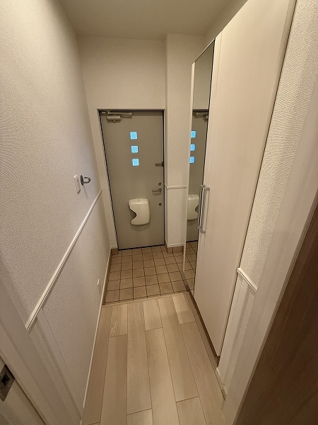 ラゴム　コティ 玄関