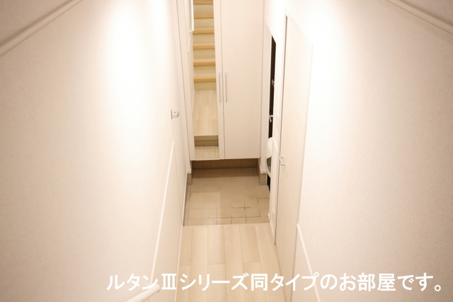 ソレアード　コート 玄関