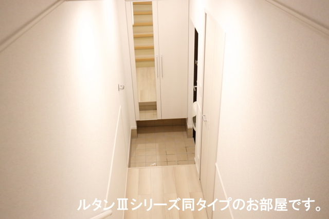 ソレアード　コート 玄関