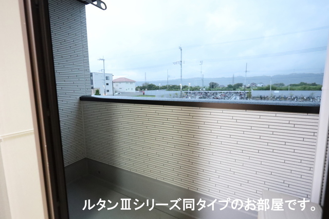 ソレアード　コート ベランダ