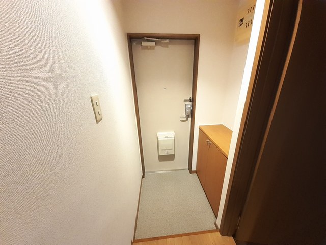 パソ・ヘンテ 玄関