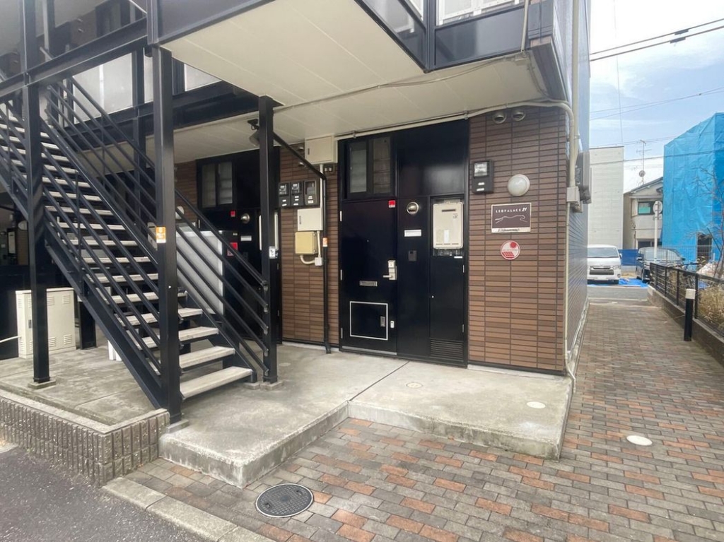 レオパレスネスト中百舌鳥 その他