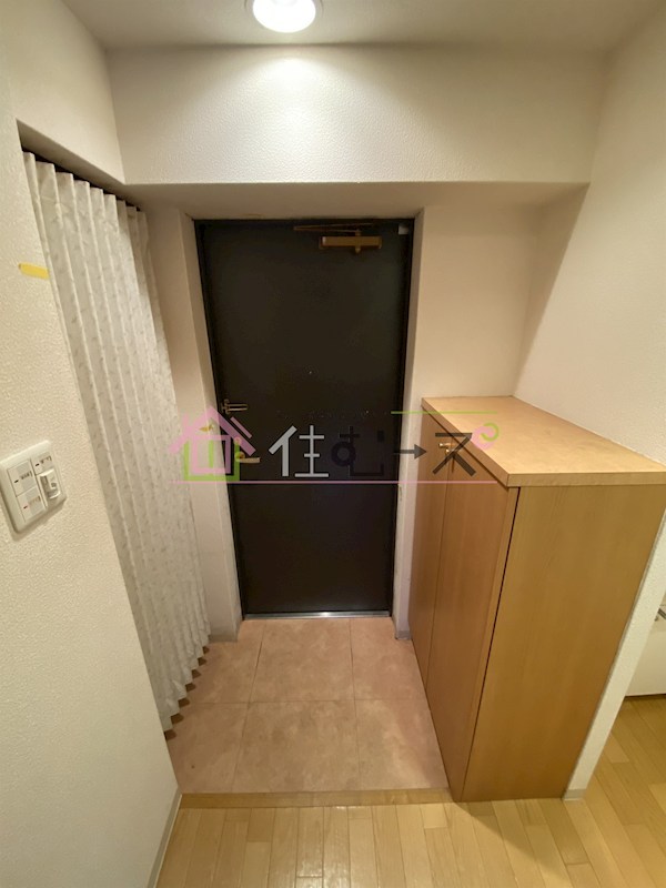 エスリード東梅田 玄関