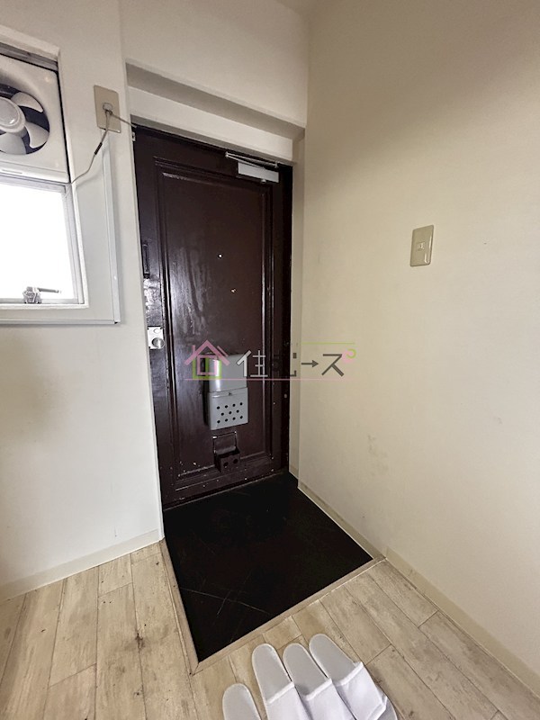 リアライズ北加賀屋 玄関