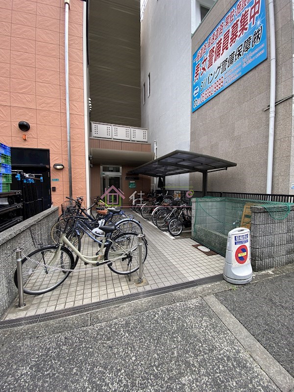 ホルス240 エントランス