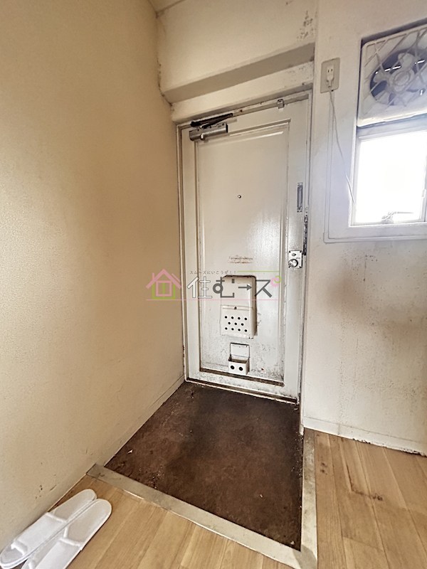 リアライズ北加賀屋 玄関