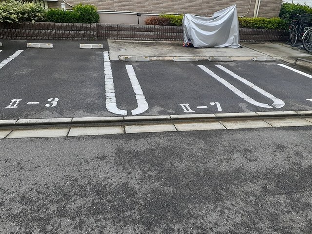 ナチュール　ハウス 駐車場