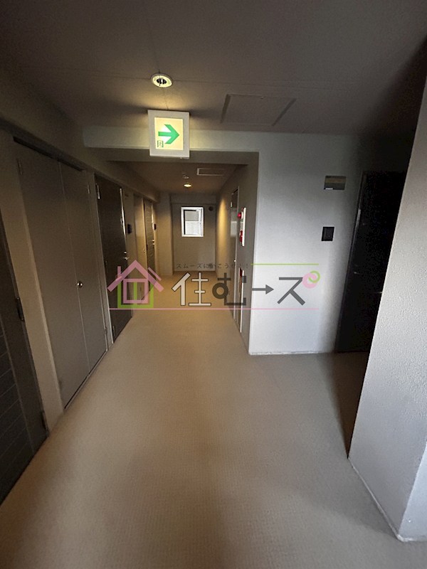 新大阪セレニテ ロビー