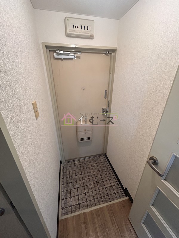 プレアール桑津 玄関