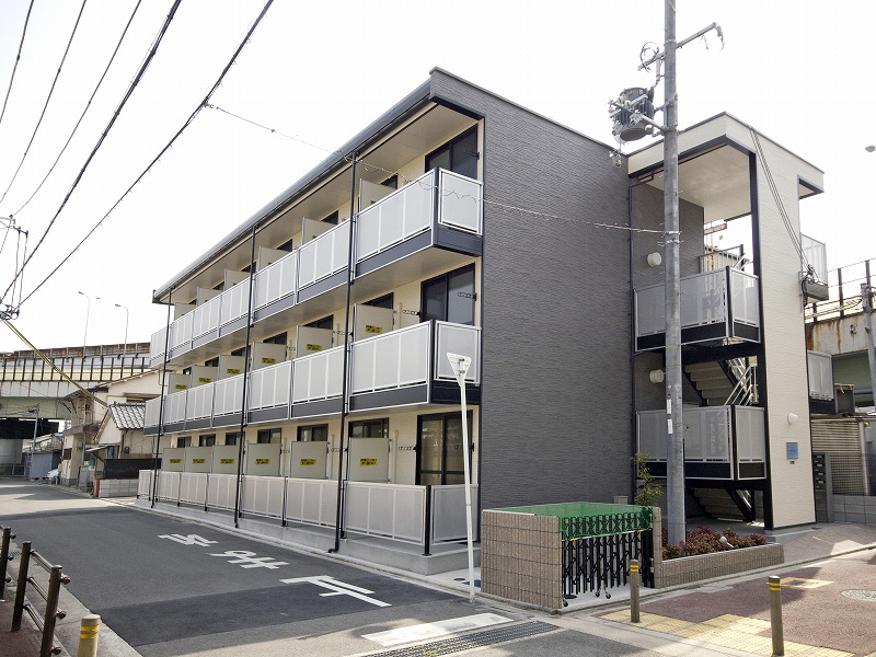 レオパレスセブンスヒルⅤ 外観