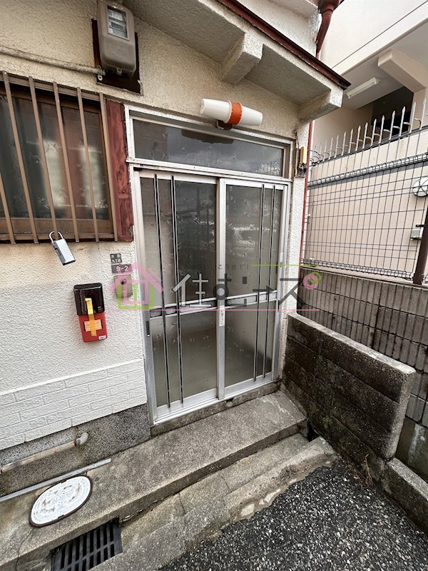 苅田テラス エントランス