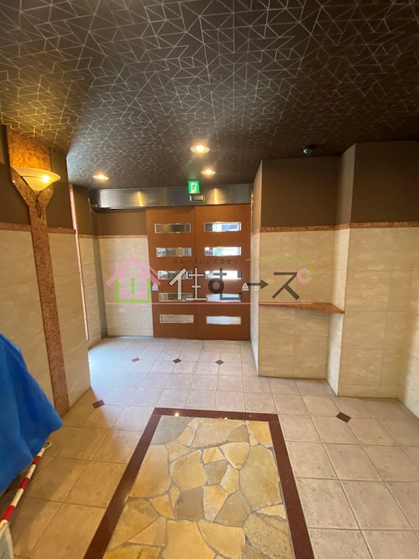 レジェンドール堺筋本町 ロビー