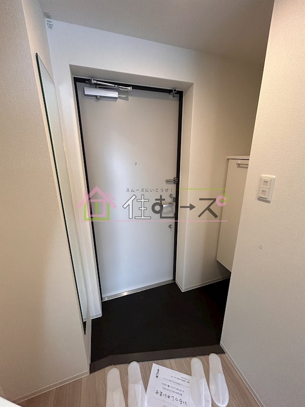 セレニテ阿波座ミラク 玄関
