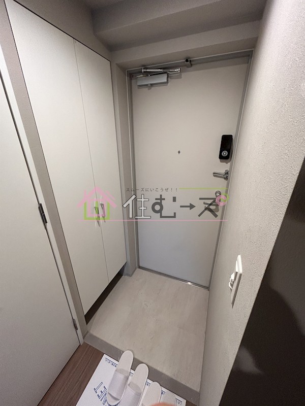 WORVE大阪本町 玄関