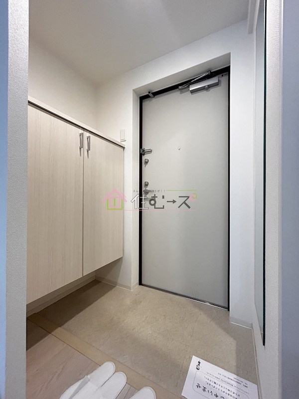 セレニテ本町グランデ 玄関