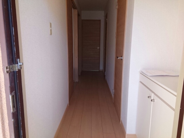 バルビゾン 玄関