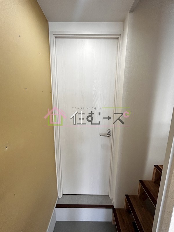 春日出中1181 玄関