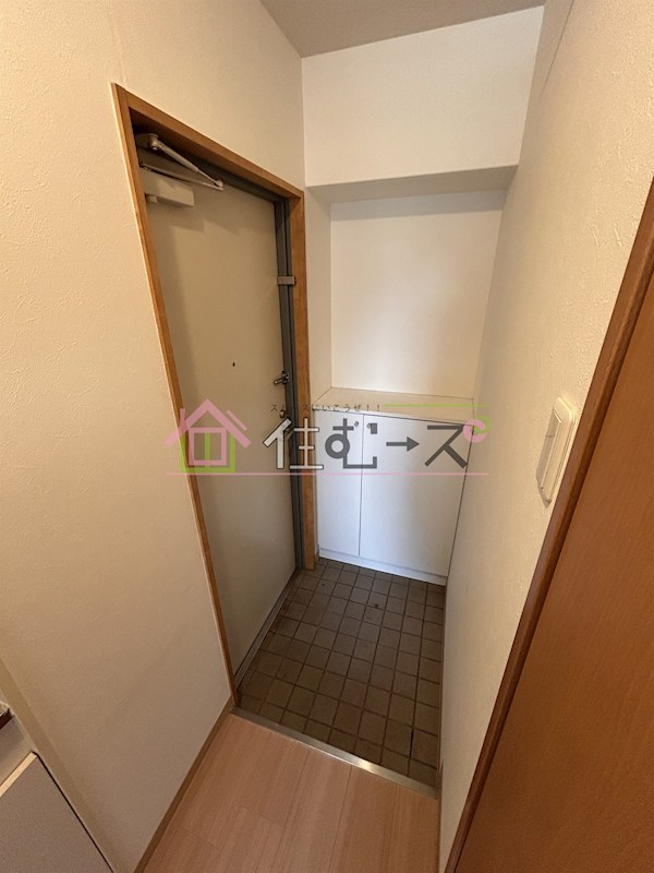 エムロード新大阪 玄関