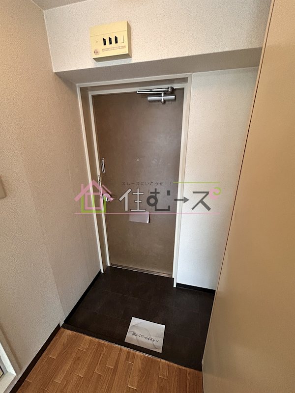 メゾン第5新大阪 玄関