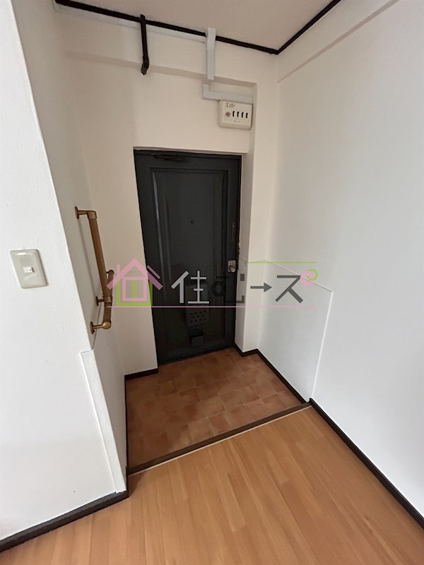 マンション丸保 玄関