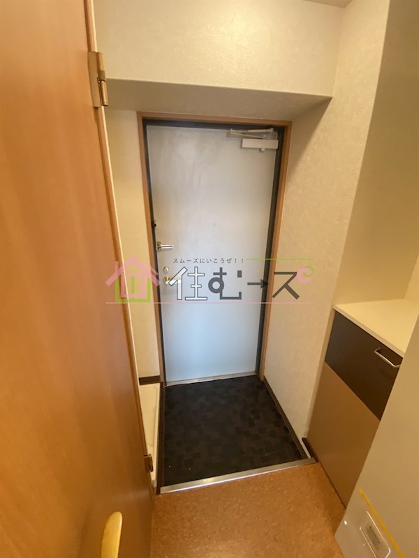 オズレジデンス天下茶屋 玄関