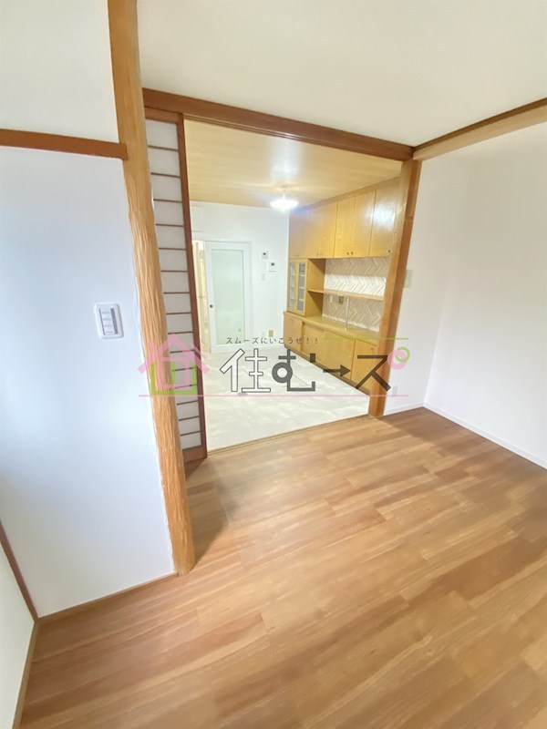 平野宮町2丁目3階戸建 リビング