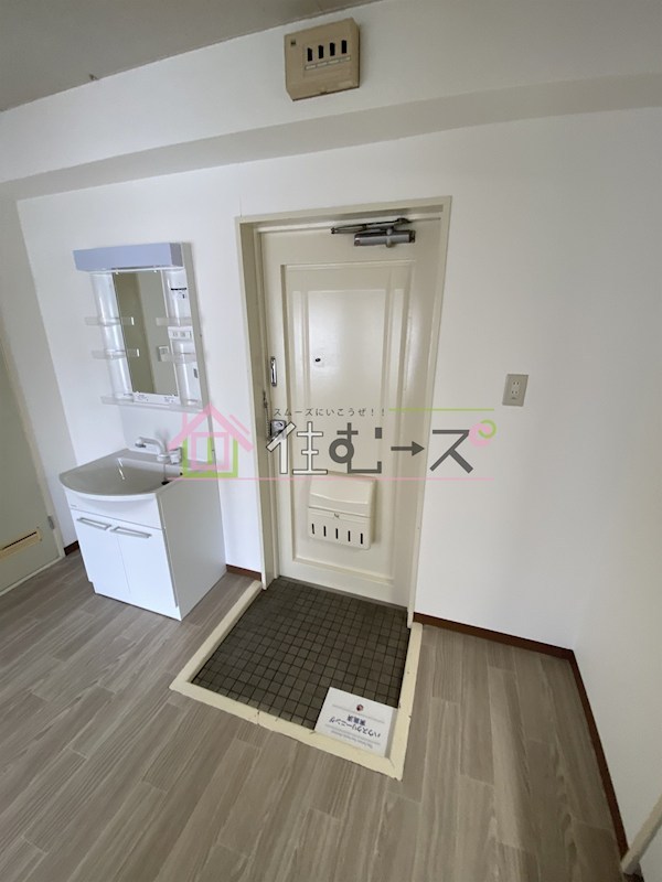 WESTヒルズ平野 玄関