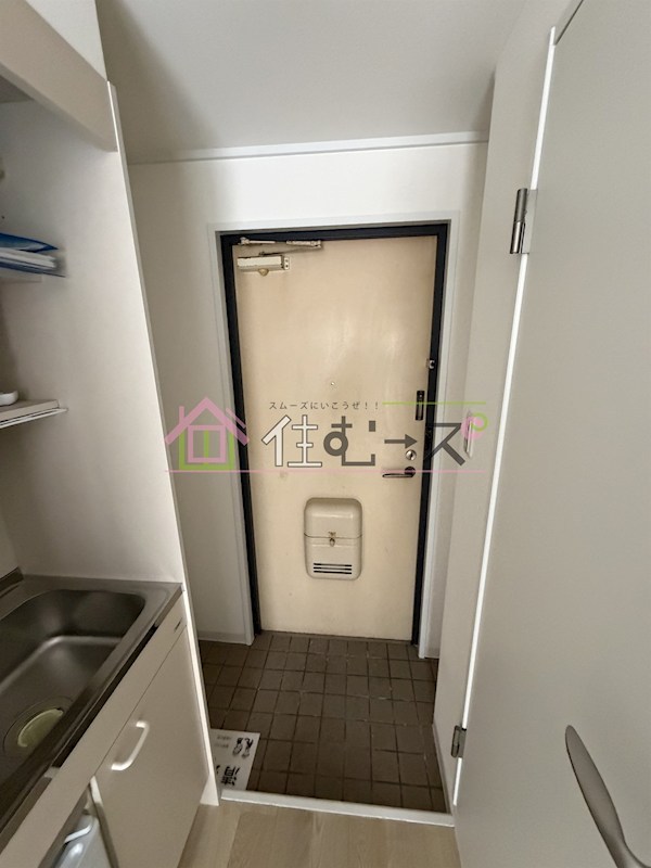 清水728ハイツ 玄関