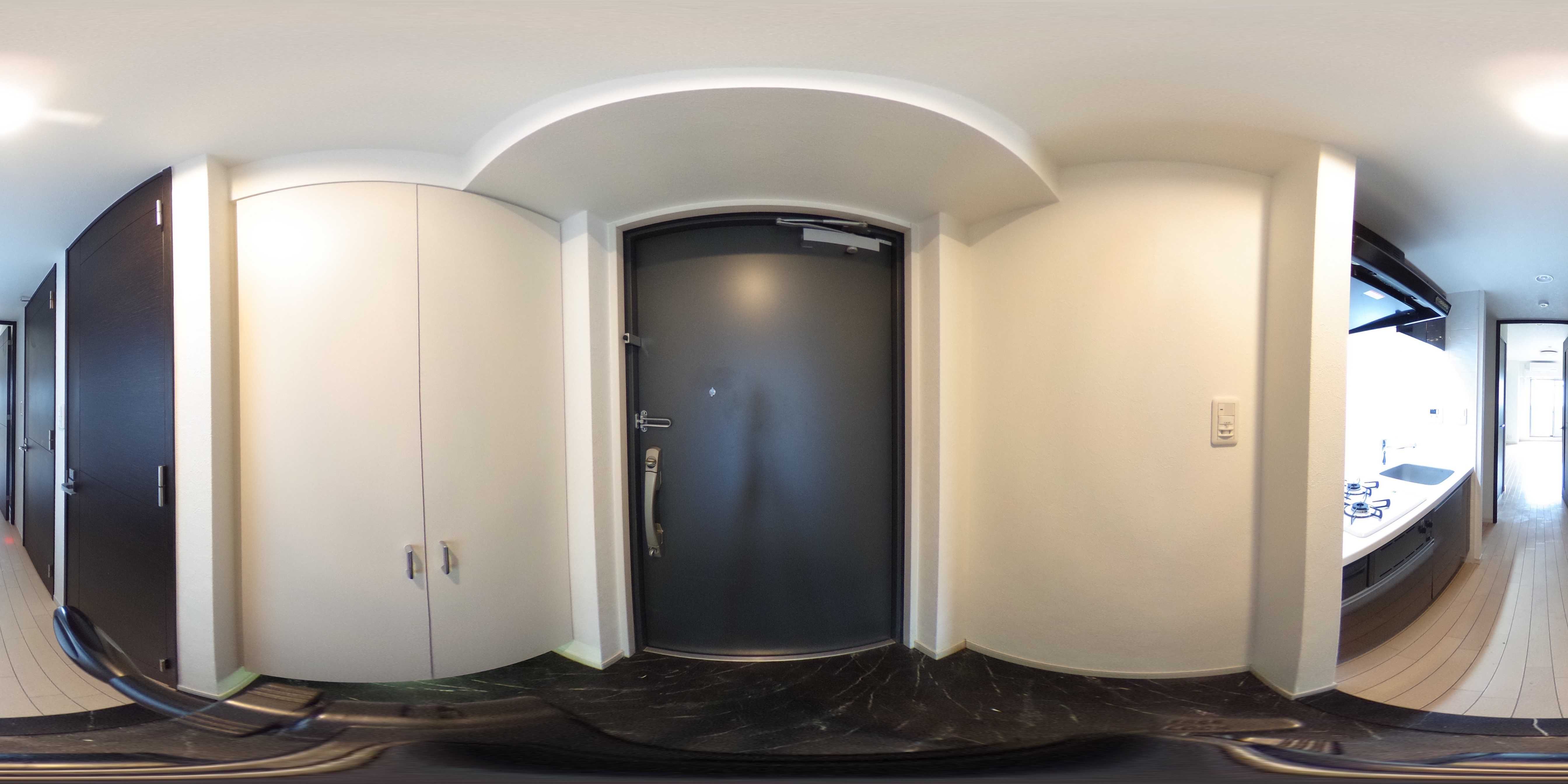 アーデンタワー西本町 玄関