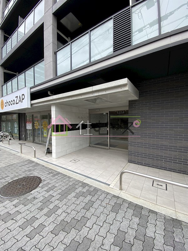 エルプレイス本町 エントランス