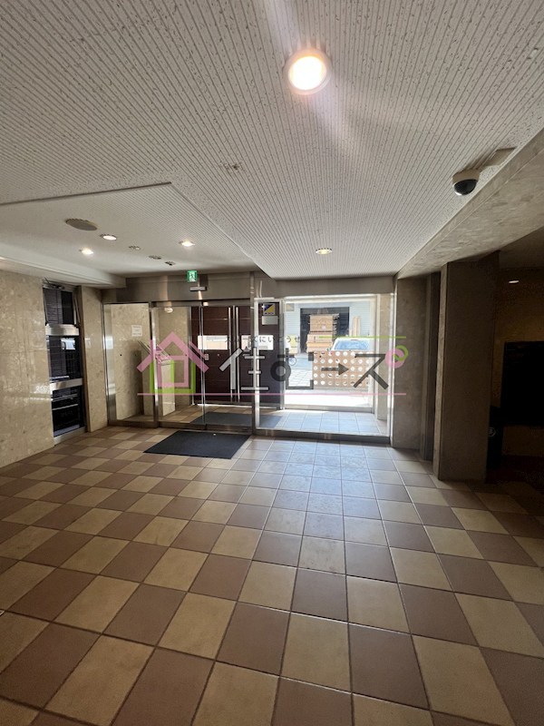 エステムヒルズ新大阪 ロビー