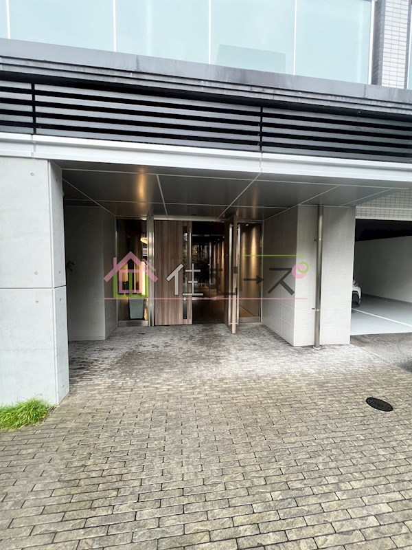 S-RESIDENCE阿波座West エントランス