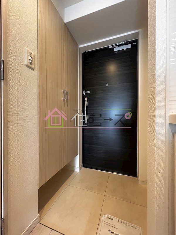 S-RESIDENCE阿波座West 玄関