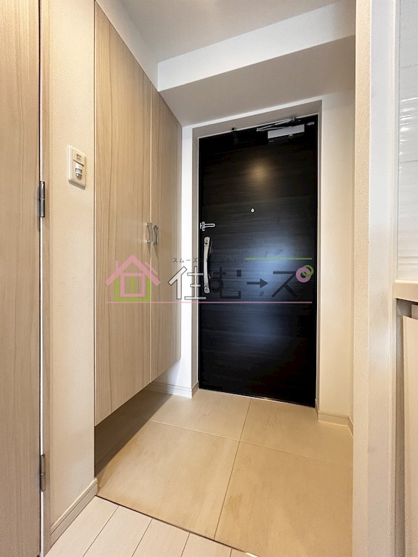 S-RESIDENCE阿波座West 玄関