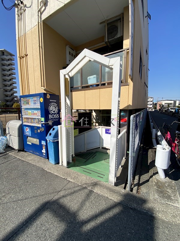 コーポ泰山 エントランス