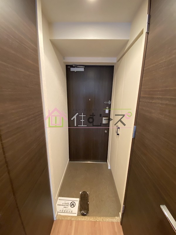 エス・キュート京町堀 玄関