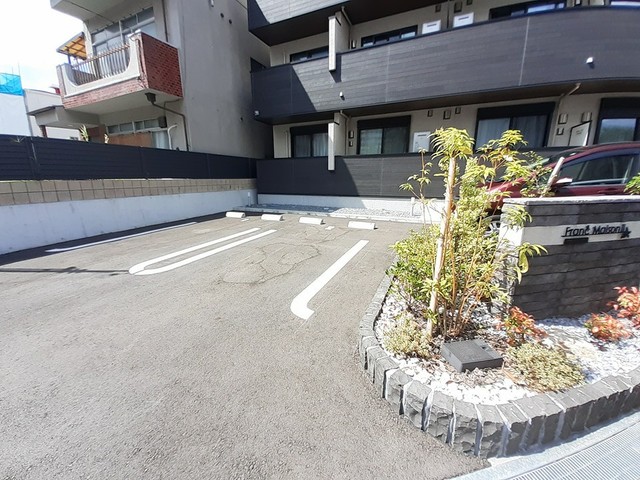 フランメゾンⅡ 駐車場