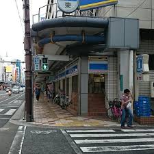 アドバンス難波南ノエル コンビニ