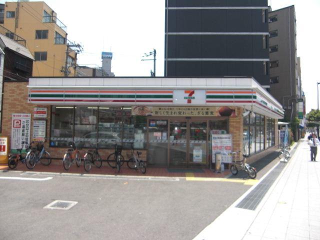 シルクロード勝山 コンビニ