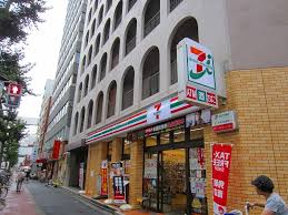 アスリート本町リバーウエスト コンビニ