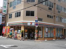 ワイズコート難波ウエスト コンビニ
