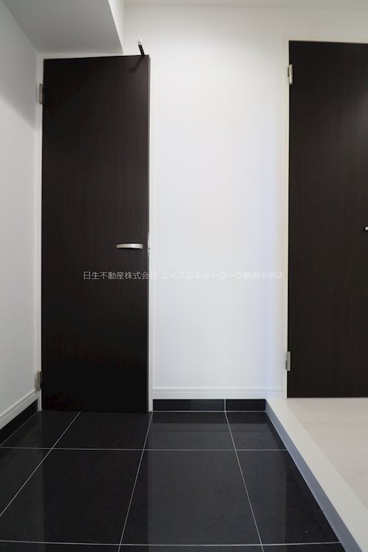 S-FORT新潟本町 玄関