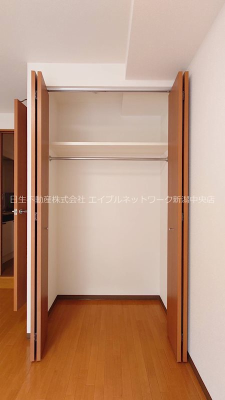 ウォーターフロント礎町 収納