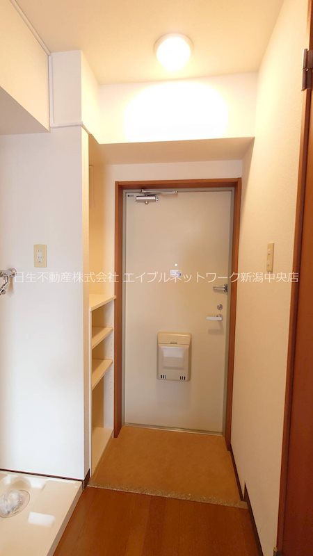 ウォーターフロント礎町 玄関