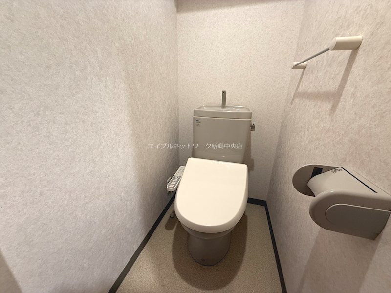 BUENA上大川前通3番町 トイレ