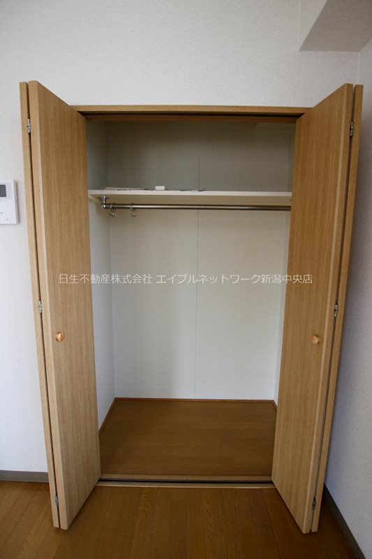 シャトー上大川前 収納