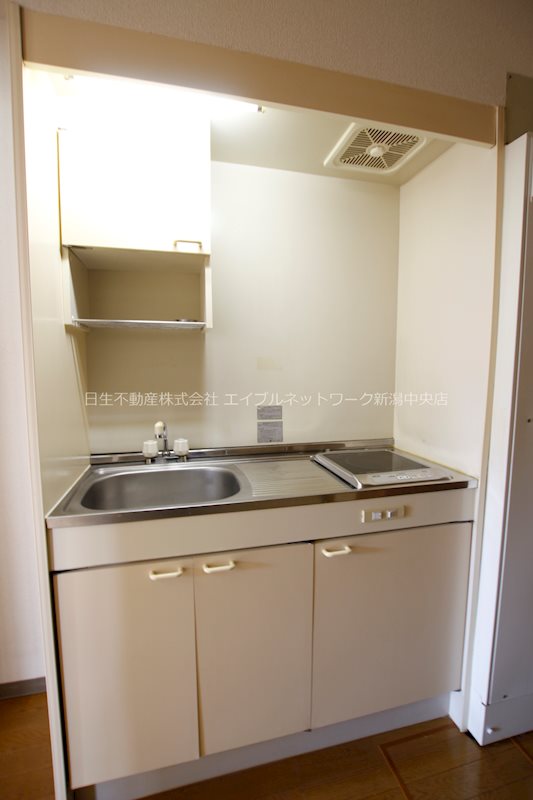 シャトー上大川前 キッチン
