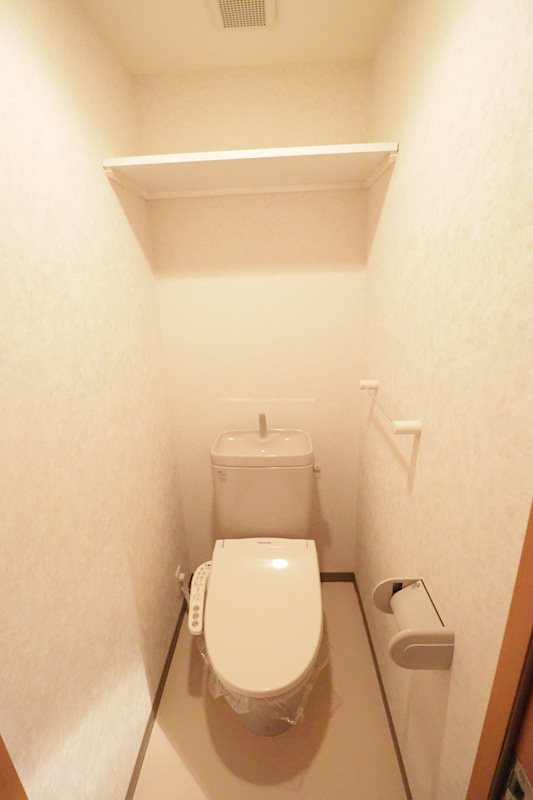 BUENA川端町4丁目壱番館 トイレ