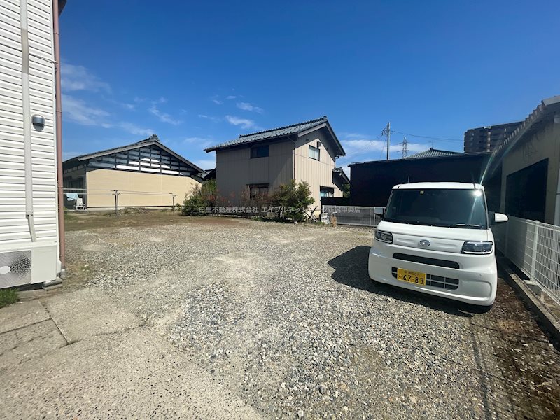 丸中ハイツ 駐車場