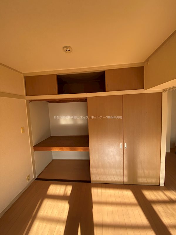 風間マンション 収納